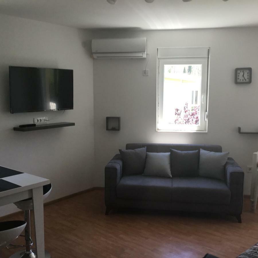 Vila Jovana Сутоморе Экстерьер фото